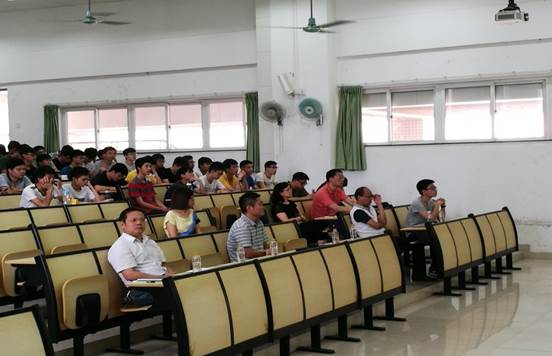 http://portal.gzhu.edu.cn/image/image_gallery?uuid=0eecb33d-a318-4d98-8b6b-6c93104de50f&groupId=26297&t=1500139883918