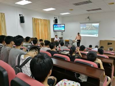 http://portal.gzhu.edu.cn/image/image_gallery?uuid=41dba258-304d-4220-95f7-f6b093db6408&groupId=26297&t=1505210241511